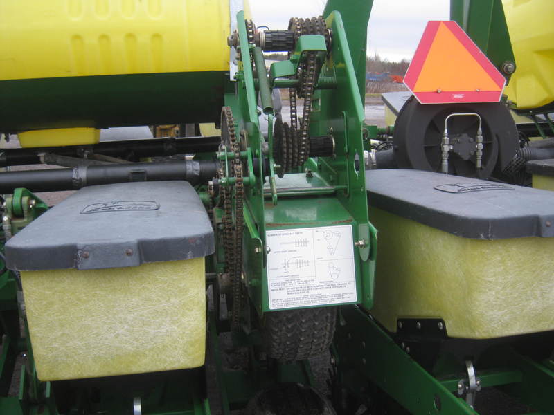 Planting Equipment  John Deere 1760 Planter  Photo